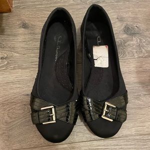 Black flats with buckle